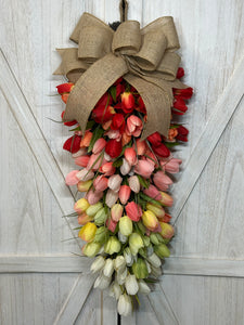 Tulips Teardrop Wreath - Hombre