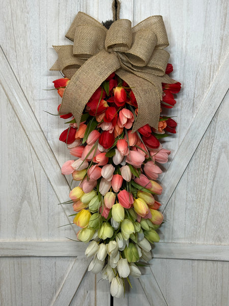 Tulips Teardrop Wreath - Hombre