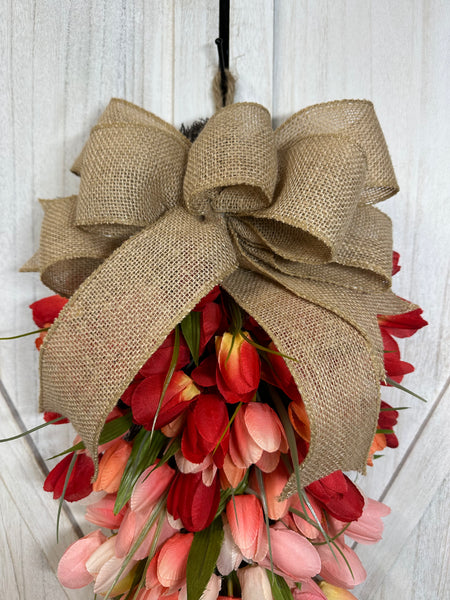 Tulips Teardrop Wreath - Hombre