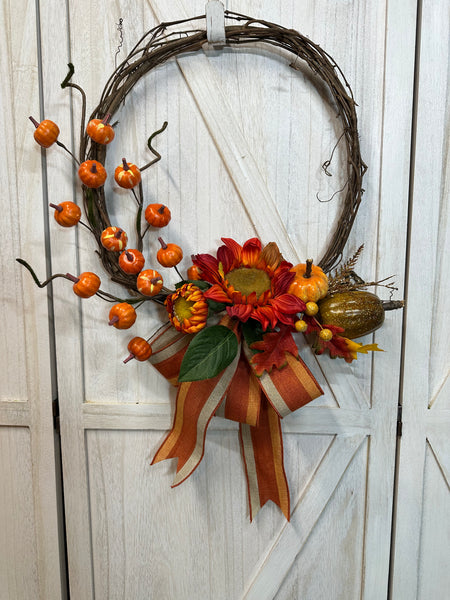 Pumpkin Spray - thin grapevine