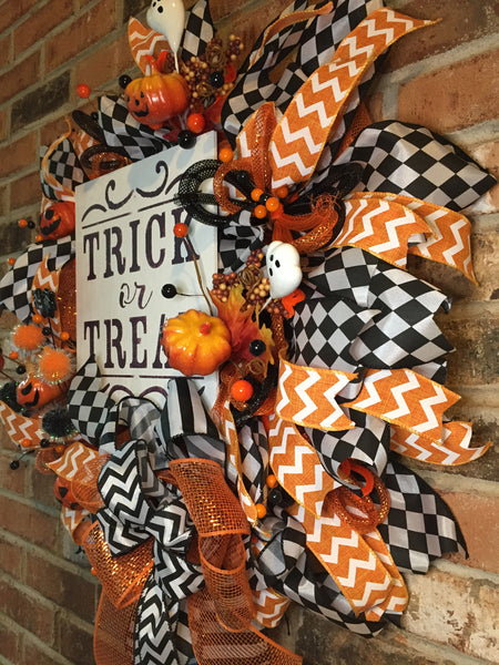 Trick or Treat Pumpkin Wreath