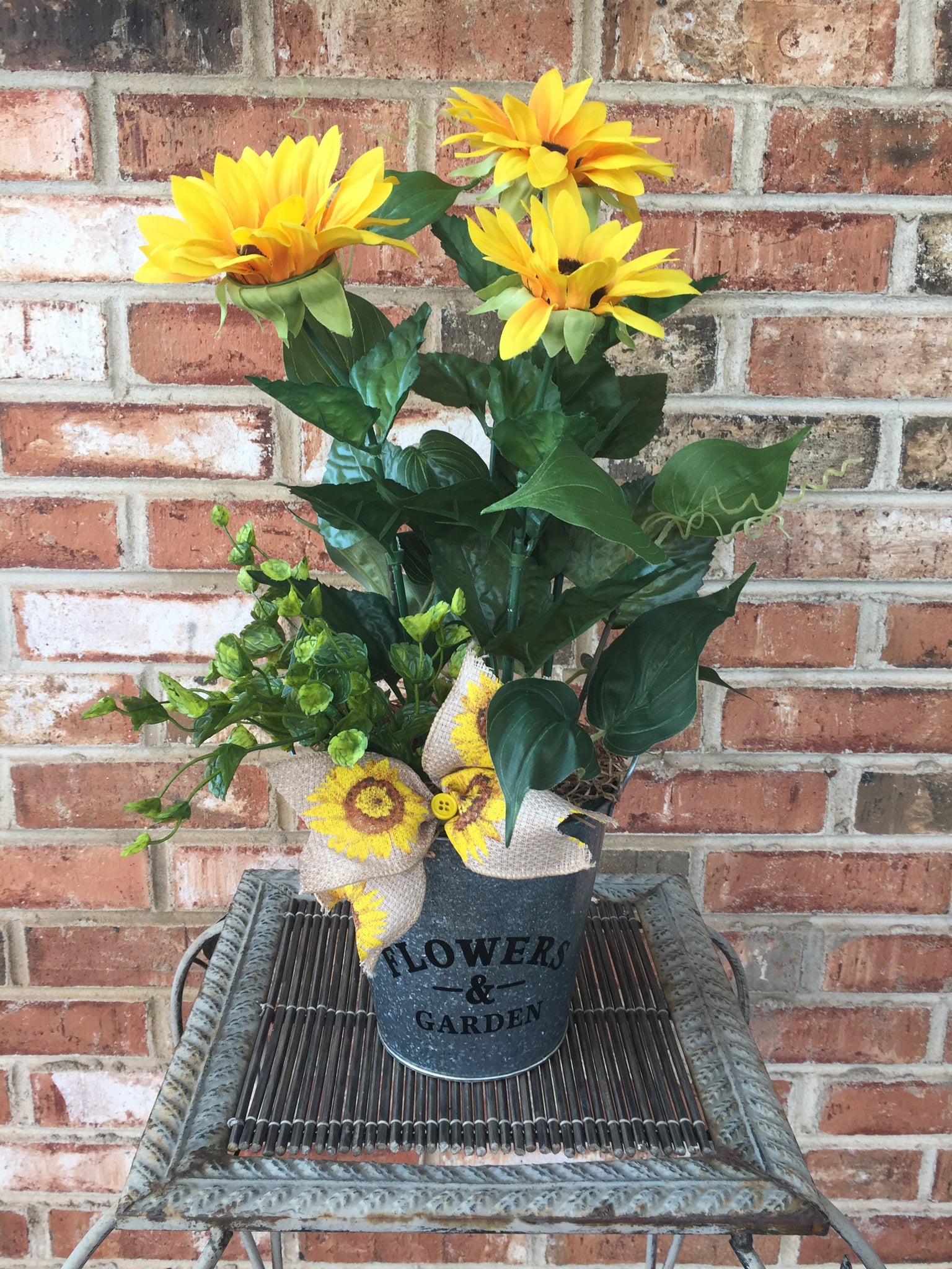 Farmhouse Sun Flowers