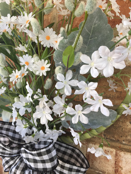 Hoop Wreath - Spray of Daisies