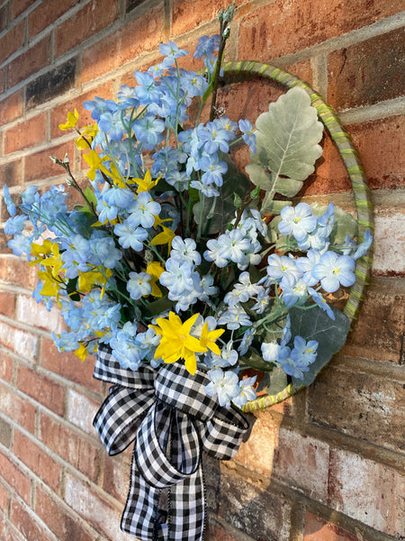 Hoop Wreath - Spray of Daisies