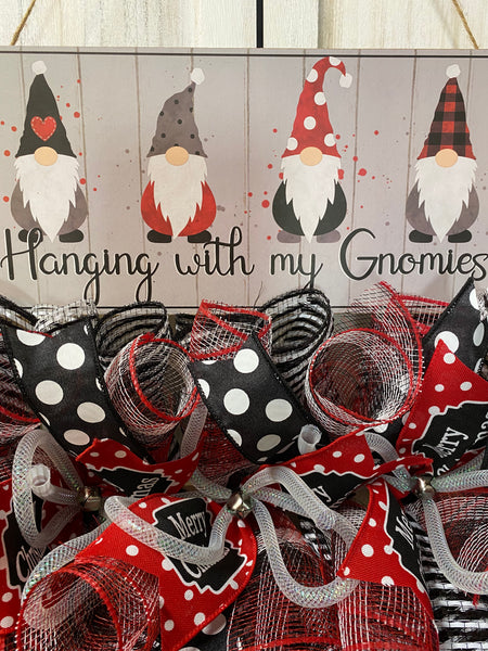 Gnomies Christmas Wreath - Rail