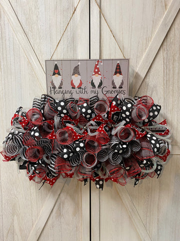 Gnomies Christmas Wreath - Rail