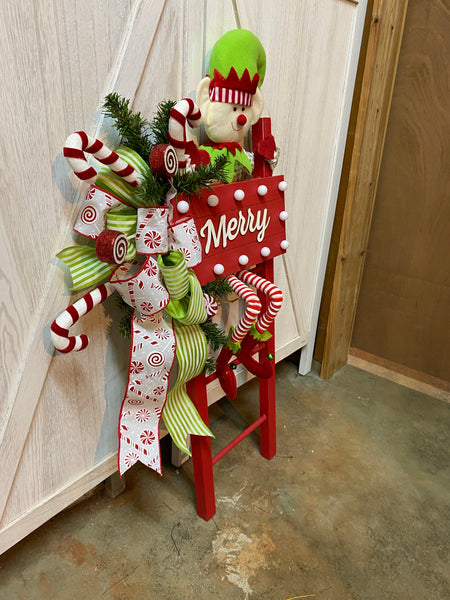 Elf on the Ladder Wreath - Rail