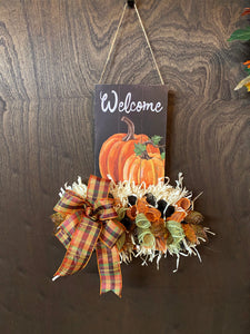 Welcome Pumpkins Wreath - Rail